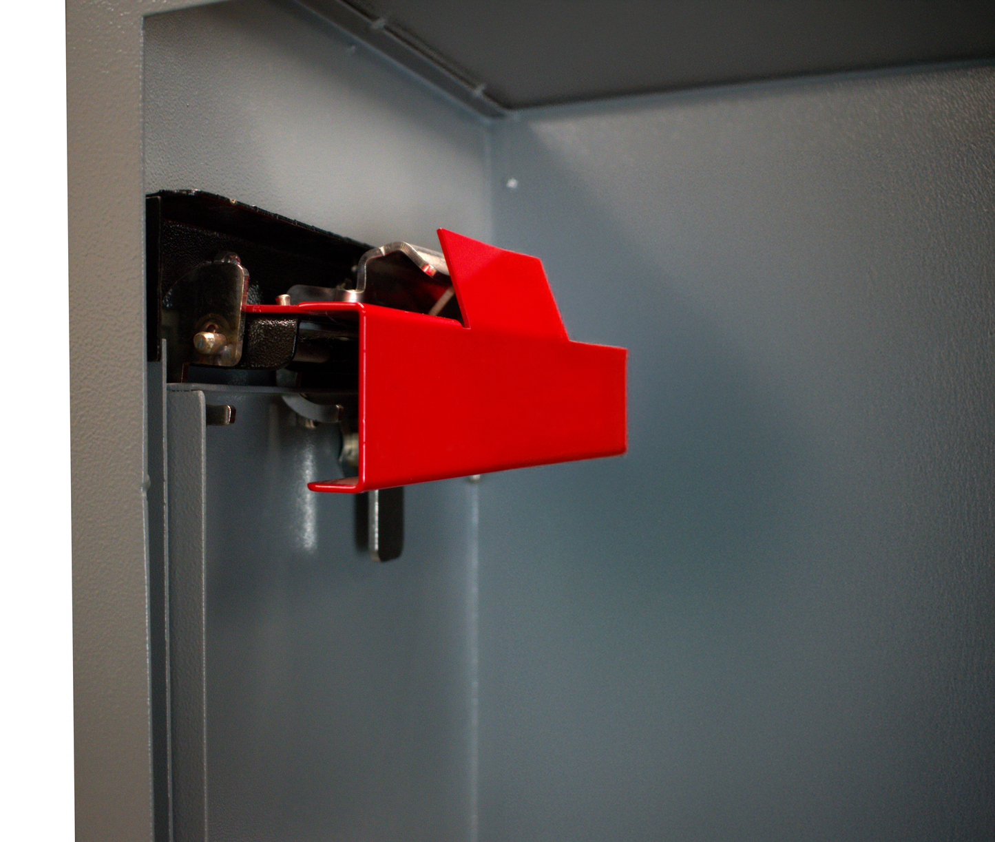 带爪式机构的 3 级锁